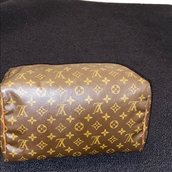 Louis Vuitton Speedy Travel Bag 30 - Picture 9 of 16